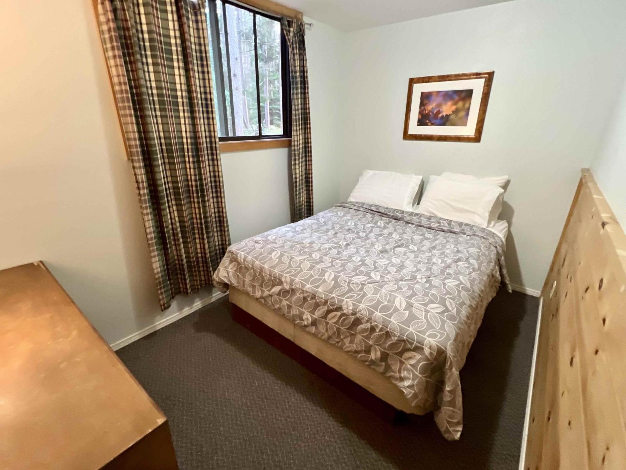 High Falls Bay Cottages, Camping & Waterpark Bracebridge Luaran gambar