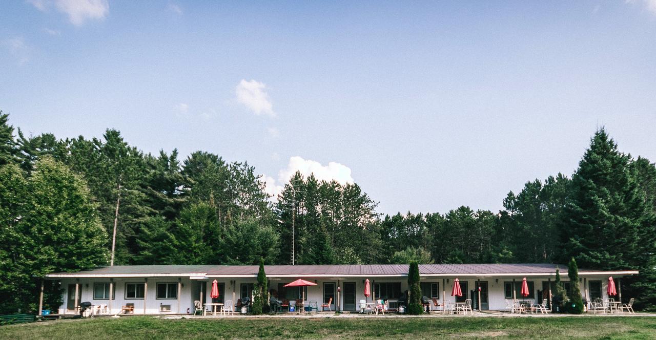High Falls Bay Cottages, Camping & Waterpark Bracebridge Luaran gambar