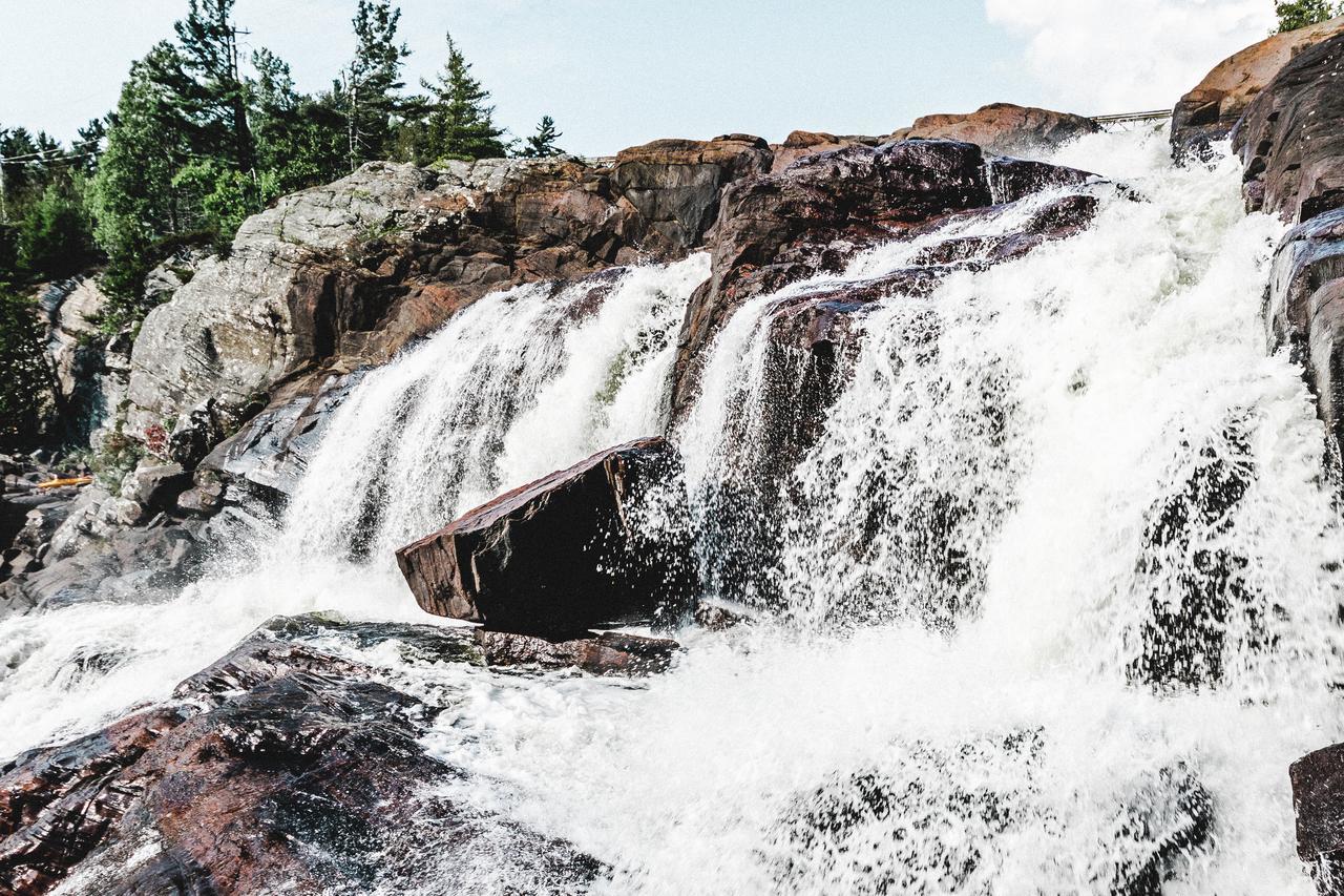 High Falls Bay Cottages, Camping & Waterpark Bracebridge Luaran gambar